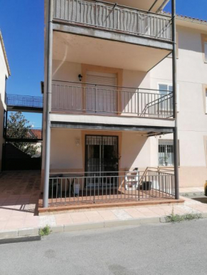 Alquilo apartamento 3 habitaciones +baño+aseo en Navaluenga